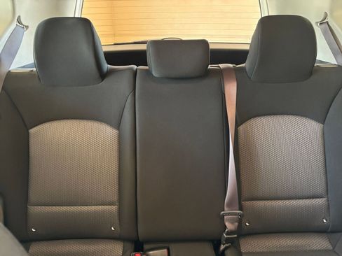 Used 2025 Kia Soul LX w/ LX Technology Package FWD image 36