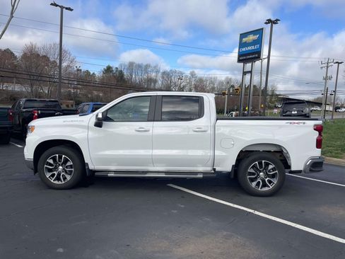 Used 2022 Chevrolet Silverado 1500 LT image 8