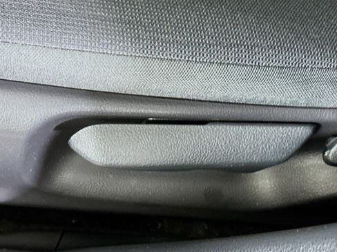 Used 2022 Toyota Corolla LE image 13