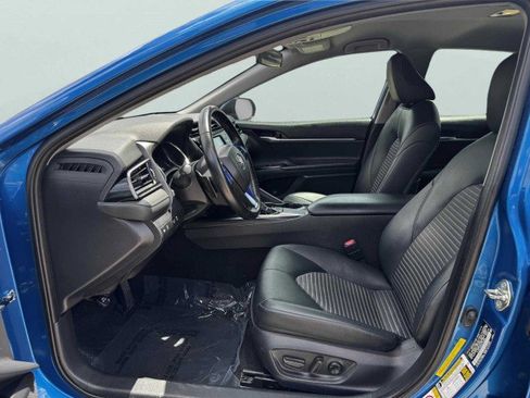 Used 2019 Toyota Camry SE image 14