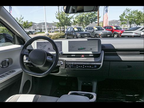 Certified 2022 Hyundai Ioniq 5 SEL w/ Cargo Package RWD image 16