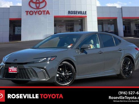 Used 2025 Toyota Camry SE w/ Multimedia Upgrade Package FWD image 1