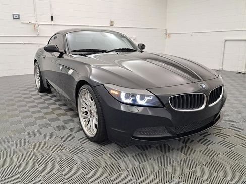 Used 2012 BMW Z4 sDrive28i image 3