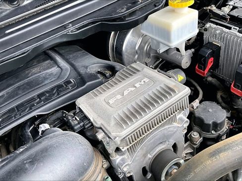 Used 2021 RAM 1500 Laramie w/ Sport Appearance Package AWD/4WD image 31