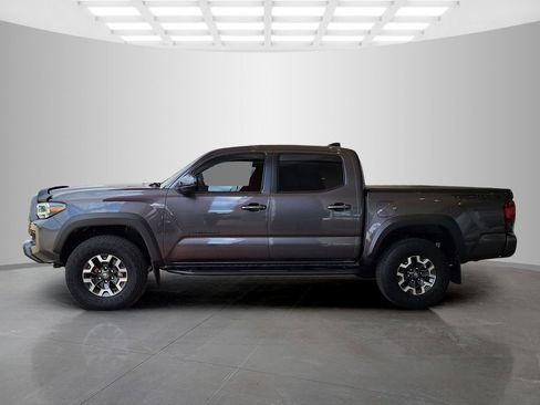 Used 2023 Toyota Tacoma TRD Off-Road w/ Technology Package AWD/4WD image 8
