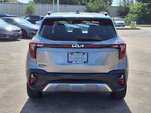 Used 2024 Kia Seltos SX AWD/4WD image 8