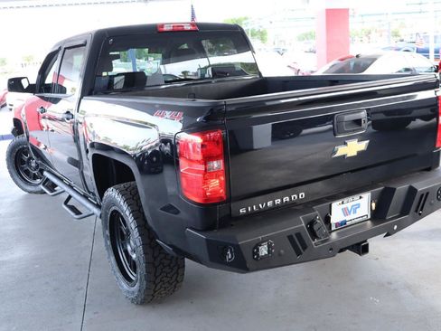 Used 2018 Chevrolet Silverado 1500 Custom w/ Custom Value Package AWD/4WD image 6
