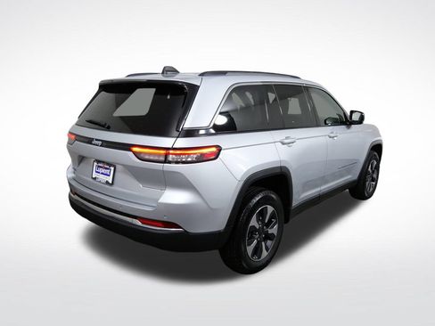 Used 2022 Jeep Grand Cherokee Limited 4xe AWD/4WD image 3