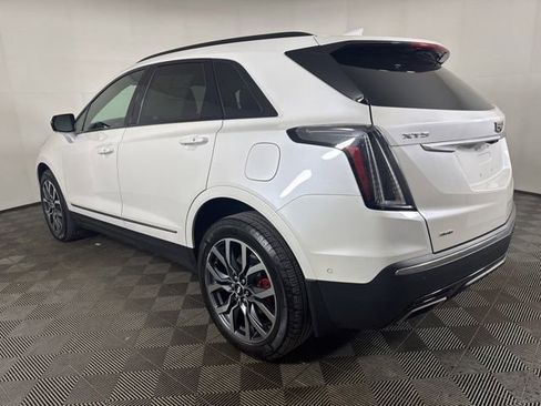 Used 2022 Cadillac XT5 Sportv w/ Platinum Package AWD/4WD image 6
