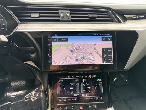 Used 2024 Audi Q8 e-tron Prestige w/ Prestige Package AWD/4WD image 17