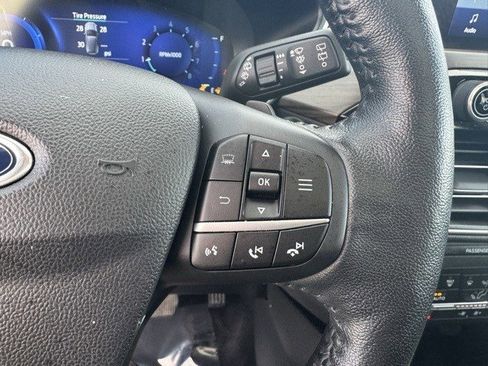 Used 2020 Ford Escape Titanium image 16