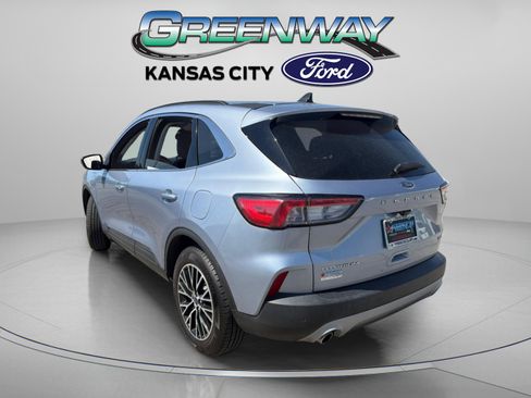 Used 2022 Ford Escape Titanium FWD image 5