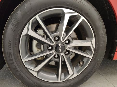 Used 2024 Kia Forte LXS FWD image 31