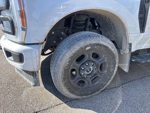 Used 2023 Ford F250 XLT w/ XLT Premium Package image 18