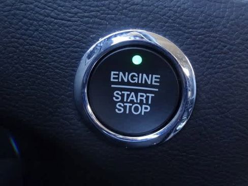 Used 2020 Ford Edge Titanium image 22