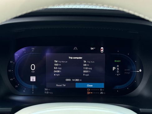 Used 2024 Volvo S90 T8 Ultimate image 20