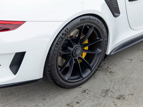 Used 2019 Porsche 911 GT3 RS image 14