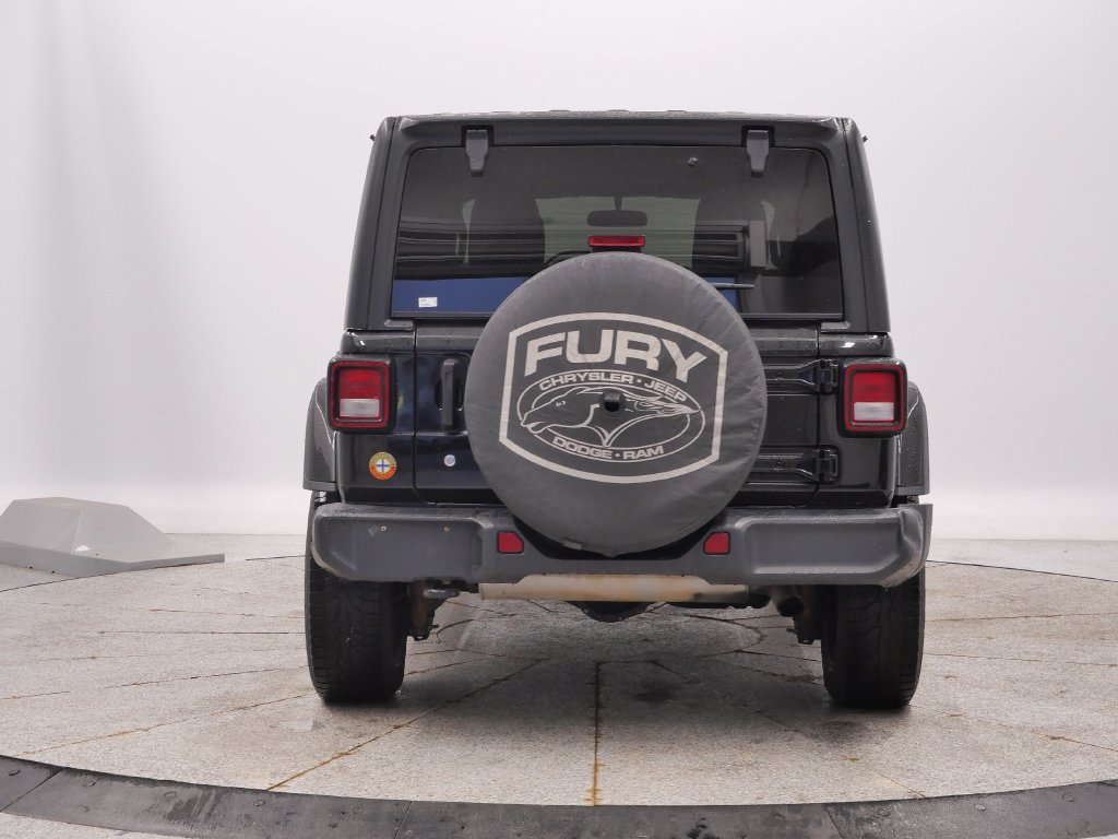 Used 2019 Jeep Wrangler Unlimited Sahara AWD/4WD image 4