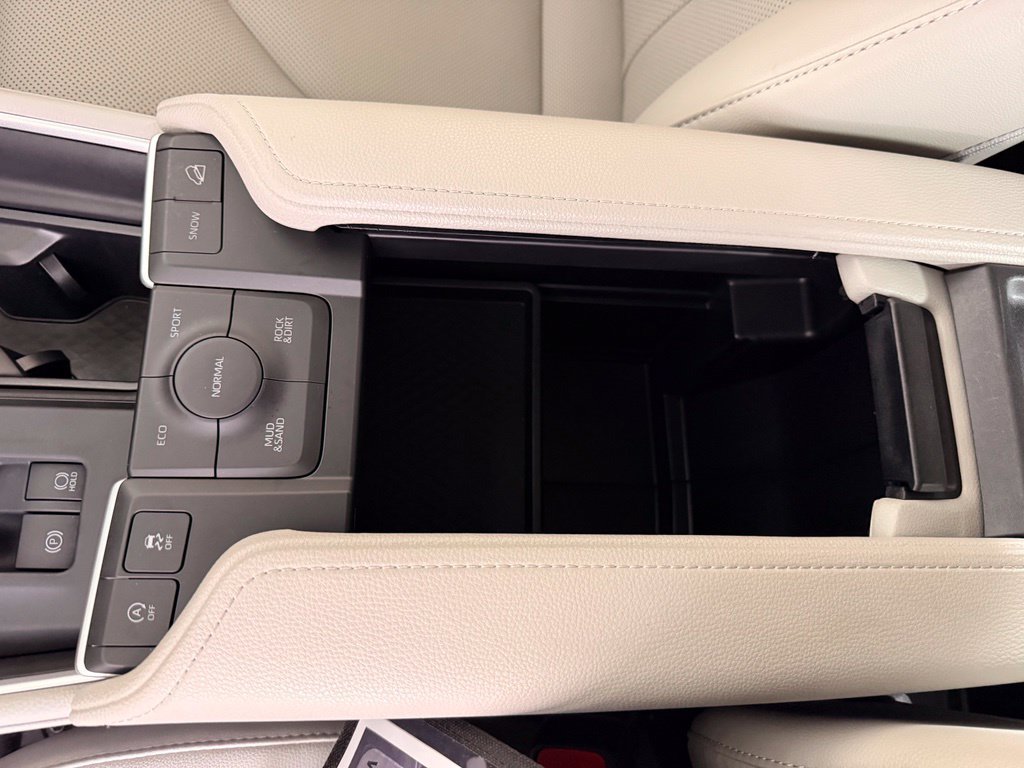 Certified 2026 Toyota Grand Highlander AWD image 31