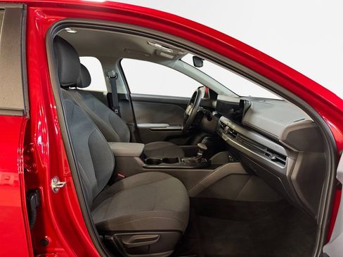 Certified 2025 Kia K4 FWD image 26