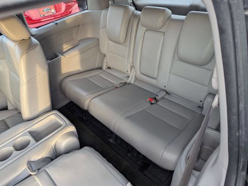Used 2011 Honda Odyssey Touring Elite image 17