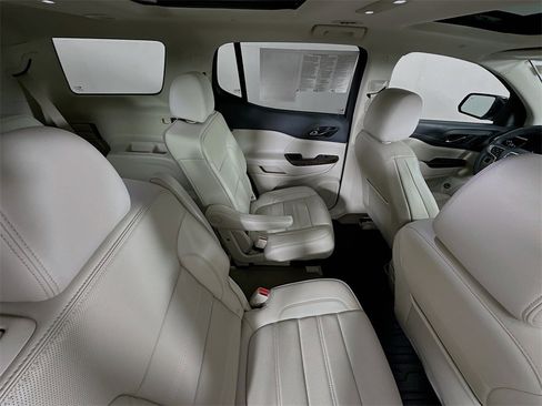 Used 2023 GMC Acadia Denali image 30