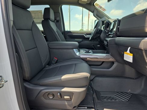 New 2026 Chevrolet Silverado 2500 LTZ w/ LTZ Convenience Package AWD/4WD image 16