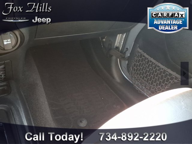 Used 2016 Jeep Wrangler Rubicon AWD/4WD image 21