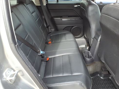 Used 2014 Jeep Patriot Limited w/ Sun/Sound Group image 16
