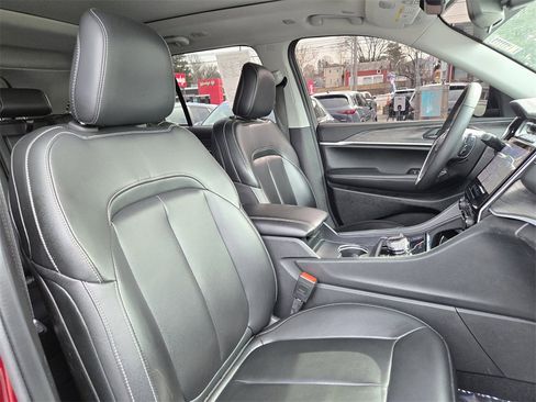 Used 2023 Jeep Grand Cherokee 4WD 4xe image 16