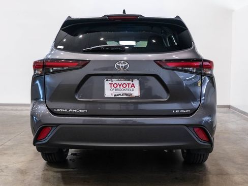 Certified 2025 Toyota Highlander LE AWD/4WD image 8