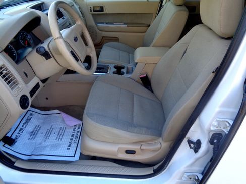 Used 2012 Ford Escape XLT image 17