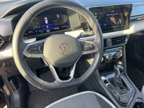 Used 2025 Volkswagen Taos S image 10