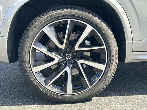 Certified 2023 Volvo XC90 T8 Ultimate image 28