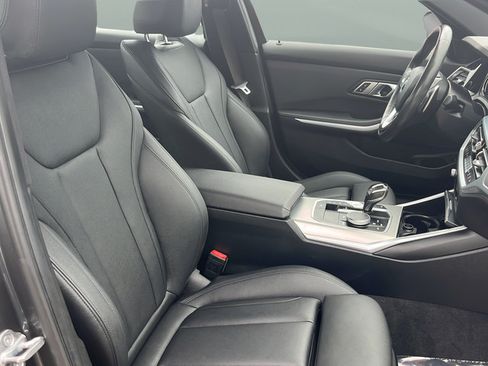 Used 2019 BMW 330i xDrive Sedan w/ Driving Assistance Package AWD/4WD image 20