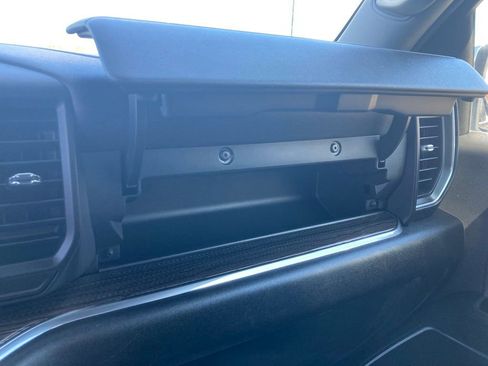 Used 2024 Chevrolet Silverado 1500 LT image 23