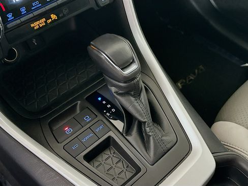 Used 2021 Toyota RAV4 XLE Premium FWD image 21