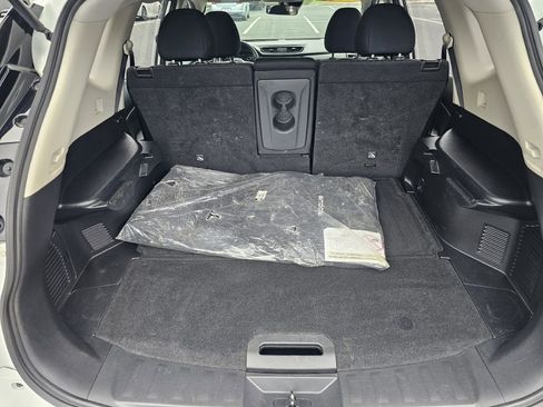 Used 2020 Nissan Rogue S image 21