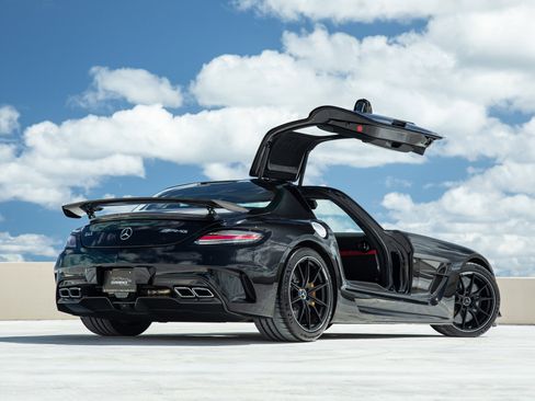 Used 2014 Mercedes-Benz SLS AMG Black Series image 9