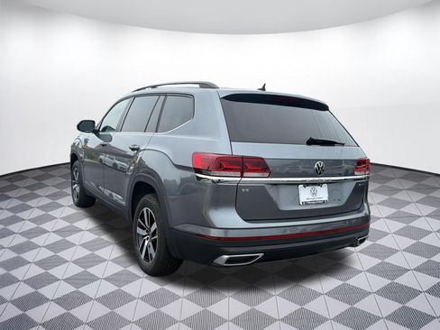 Used 2023 Volkswagen Atlas SE AWD/4WD image 3