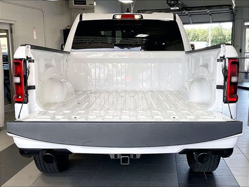 Used 2025 RAM 1500 Big Horn AWD/4WD image 31