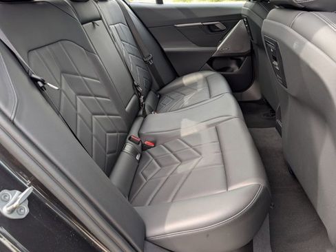Used 2025 BMW 530i RWD image 21
