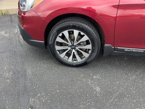 Used 2016 Subaru Outback 2.5i Limited AWD/4WD image 6