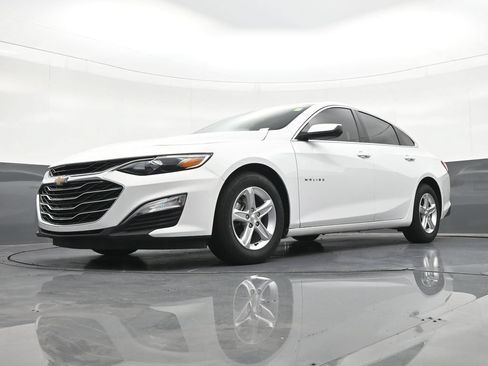 Used 2024 Chevrolet Malibu LS FWD image 23