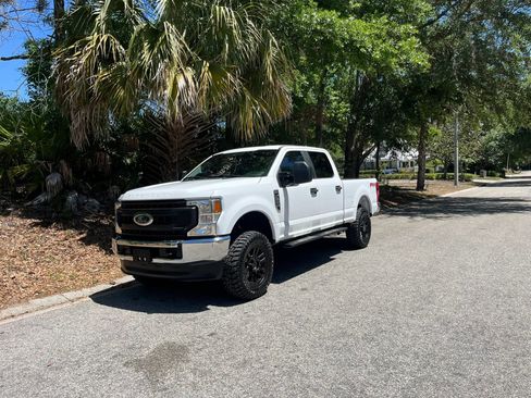 Used 2021 Ford F250 XL w/ Power Equipment Group image 6
