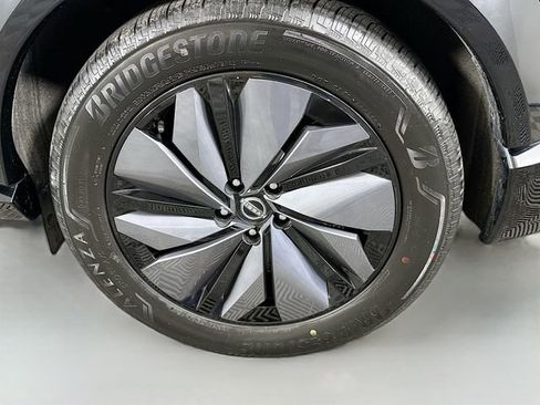 Used 2023 Nissan Ariya FWD image 29