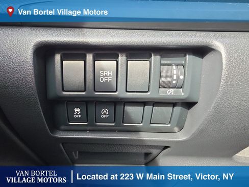 Used 2022 Subaru Forester AWD/4WD image 16