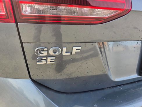 Used 2016 Volkswagen Golf Limited Edition image 9