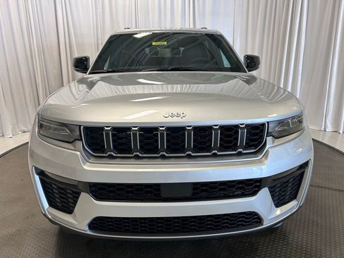New 2026 Jeep Grand Cherokee L Limited AWD/4WD image 27