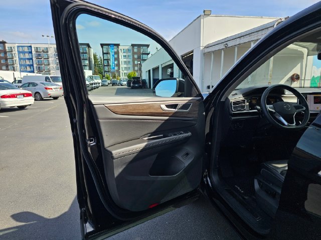 Used 2024 Volkswagen Atlas SEL AWD/4WD image 23